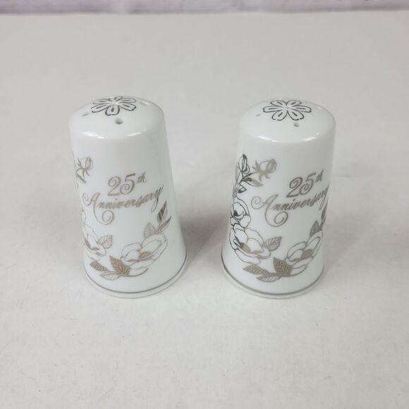 Royal Crown Arnart Imports 1983 25th Anniversary‎ Salt And Pepper Set - Picture 1 of 5
